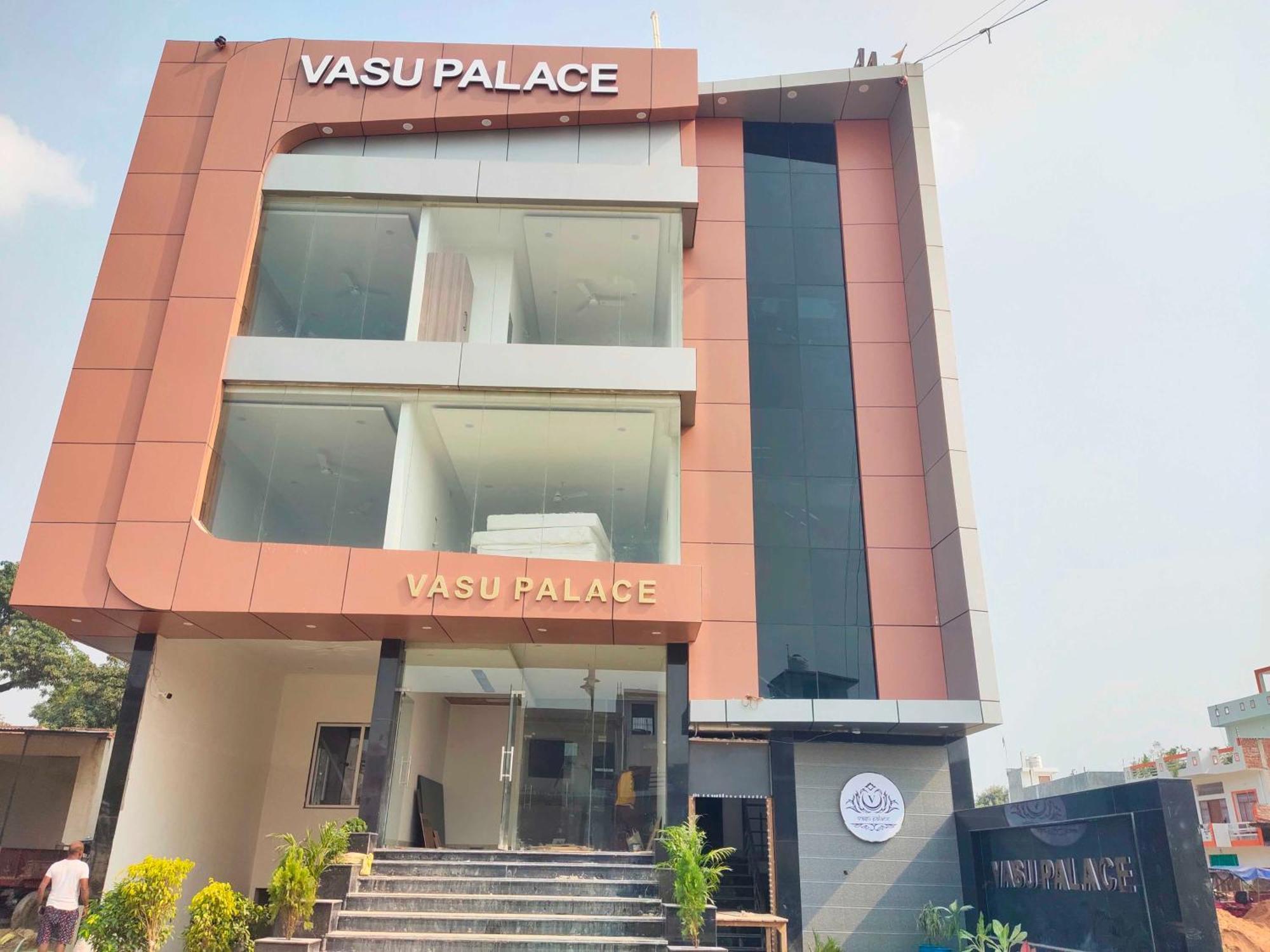 Hotel O Vasu Palace Ayodhya Exterior photo